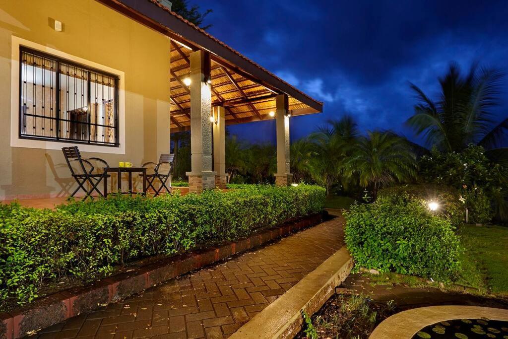 Monica Farms - Monica Retreat Villa Waki Eksteriør bilde